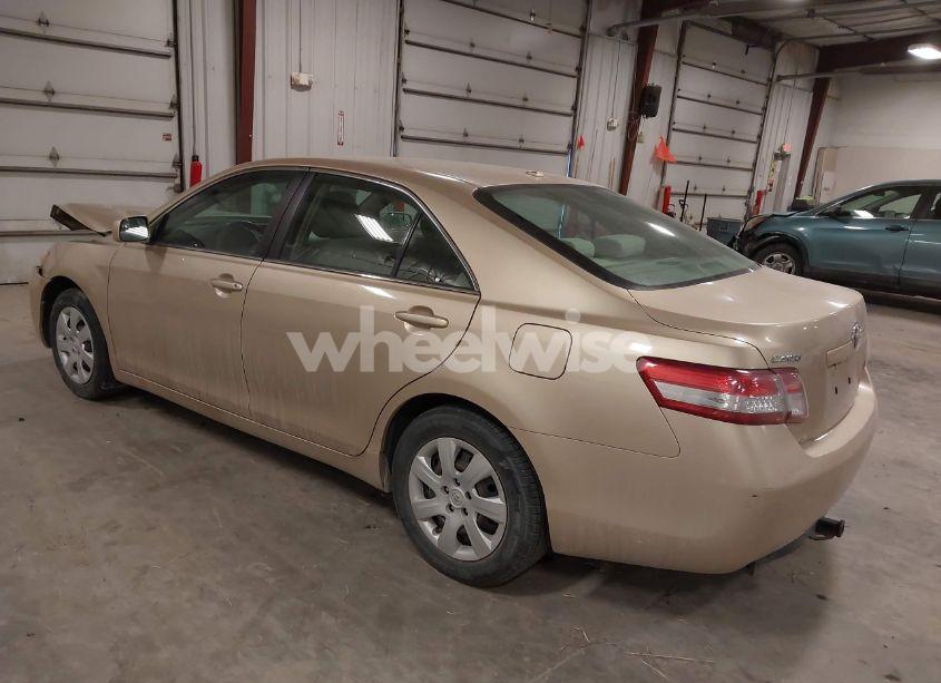 Photo 3 of 2011 Toyota Camry LE (VIN 4T1BF3EK3BU127710)