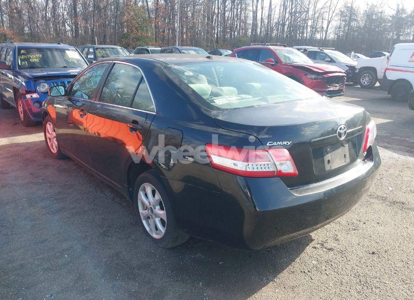 Photo 3 of 2011 Toyota Camry LE (VIN 4T1BF3EK3BU144880)