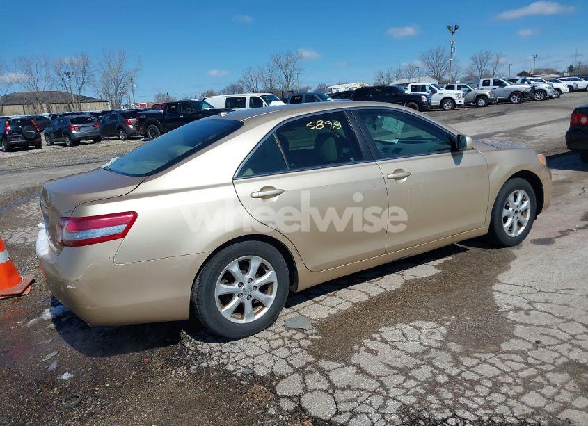 Photo 4 of 2011 Toyota Camry LE (VIN 4T1BF3EK3BU150405)