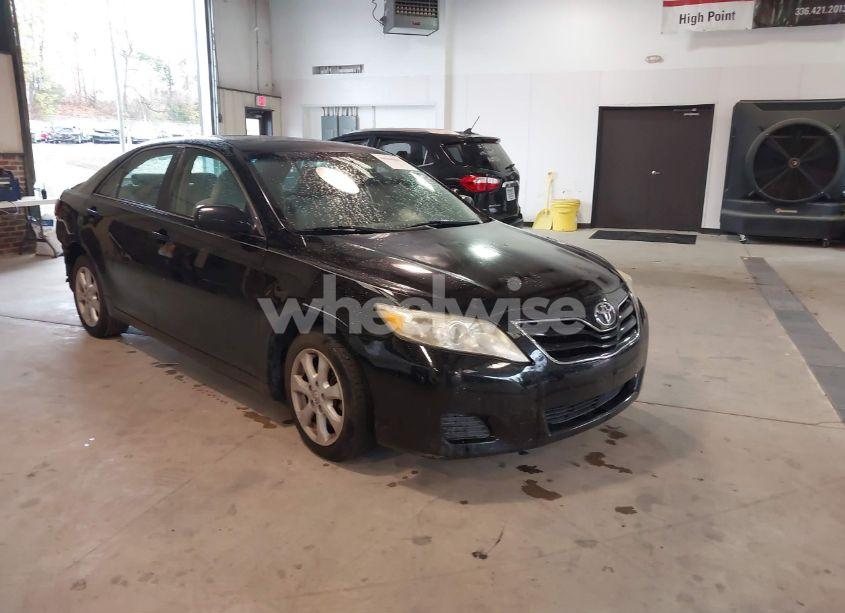 2011 Toyota Camry LE (VIN 4T1BF3EK3BU150484) main photo