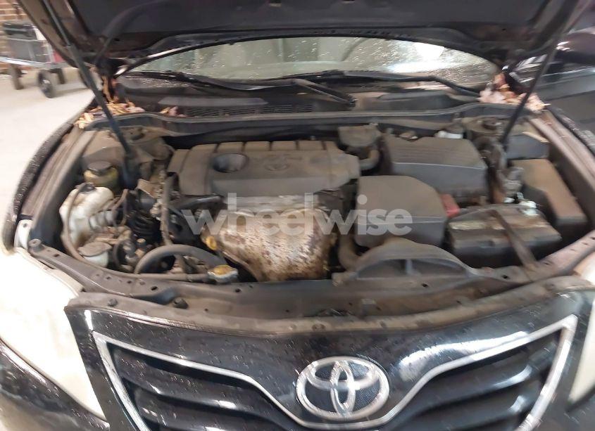 Photo 10 of 2011 Toyota Camry LE (VIN 4T1BF3EK3BU150484)