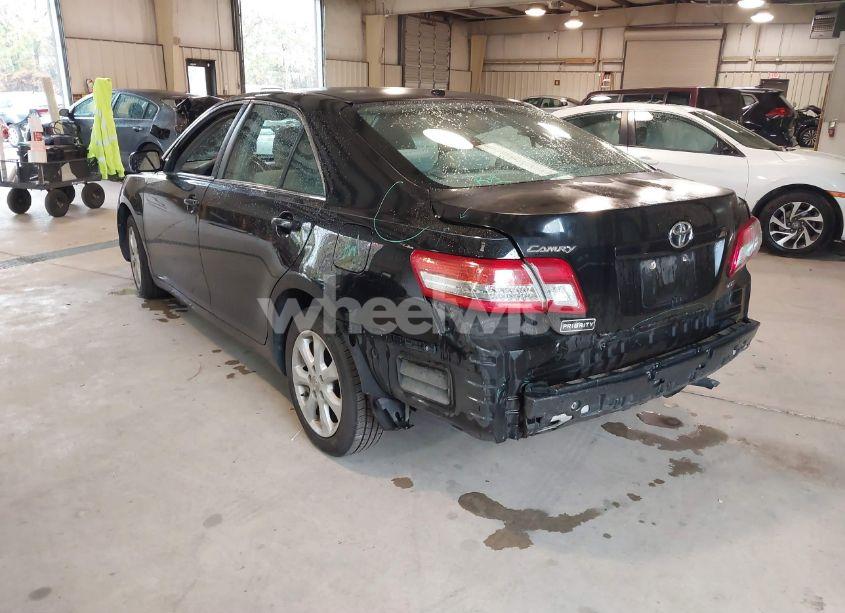 Photo 3 of 2011 Toyota Camry LE (VIN 4T1BF3EK3BU150484)