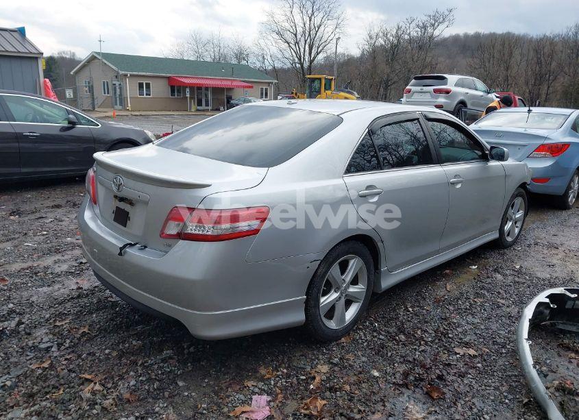 Photo 4 of 2011 Toyota Camry SE (VIN 4T1BF3EK3BU152378)
