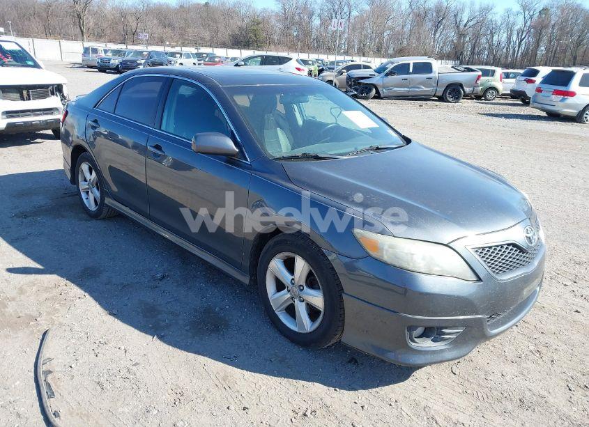 2011 Toyota Camry SE (VIN 4T1BF3EK3BU153773) main photo