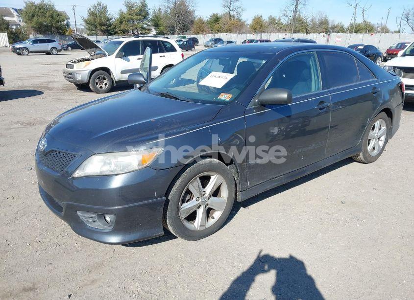 Photo 2 of 2011 Toyota Camry SE (VIN 4T1BF3EK3BU153773)