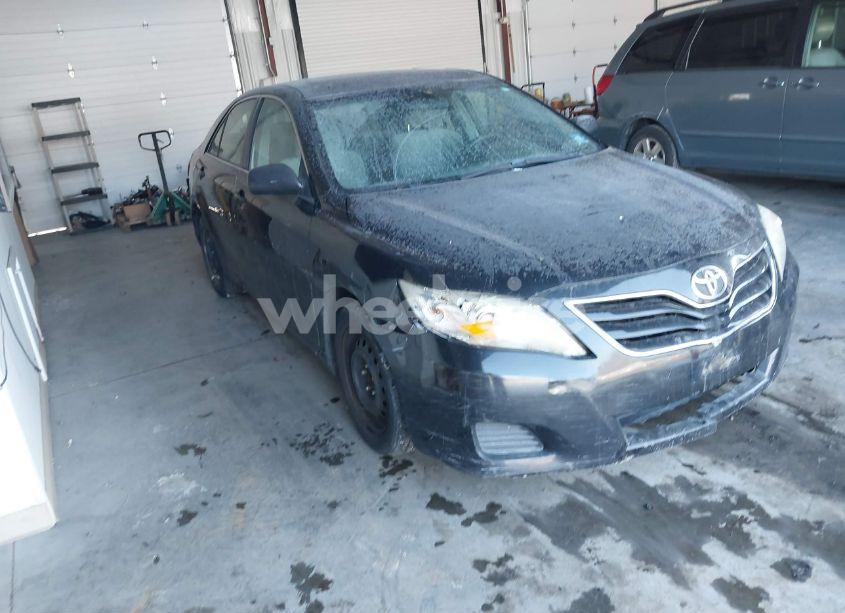 2011 Toyota Camry LE (VIN 4T1BF3EK3BU174204) main photo