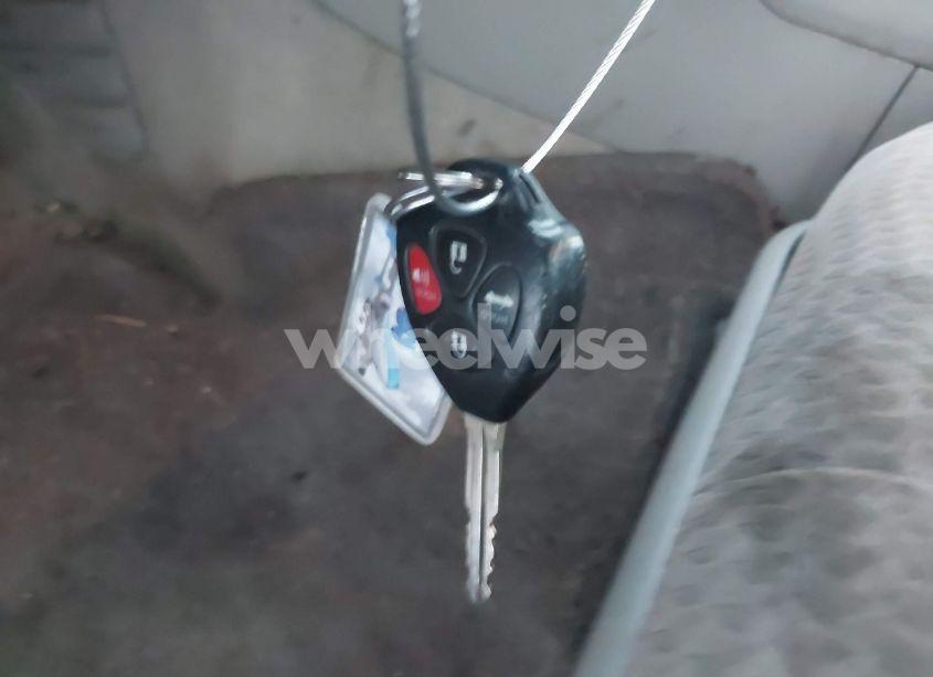 Photo 11 of 2011 Toyota Camry LE (VIN 4T1BF3EK3BU174204)