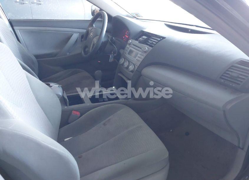 Photo 5 of 2011 Toyota Camry LE (VIN 4T1BF3EK3BU174204)