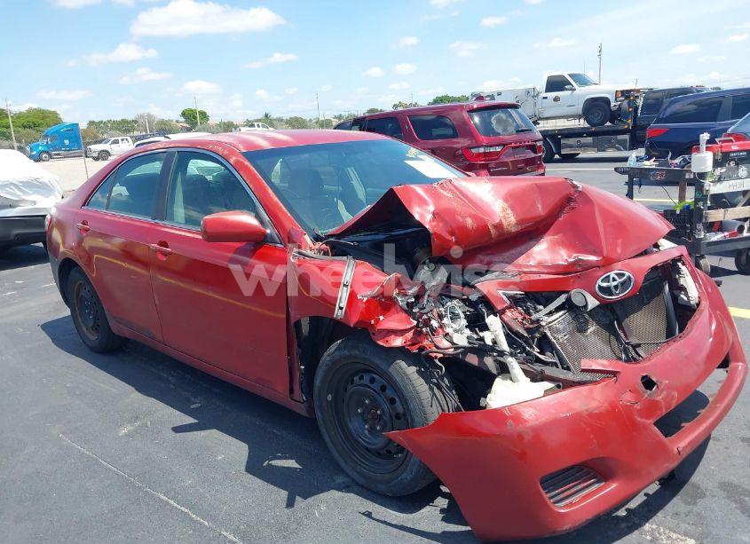 2011 Toyota Camry LE (VIN 4T1BF3EK3BU177524) main photo