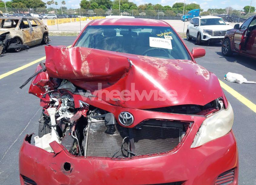 Photo 12 of 2011 Toyota Camry LE (VIN 4T1BF3EK3BU177524)