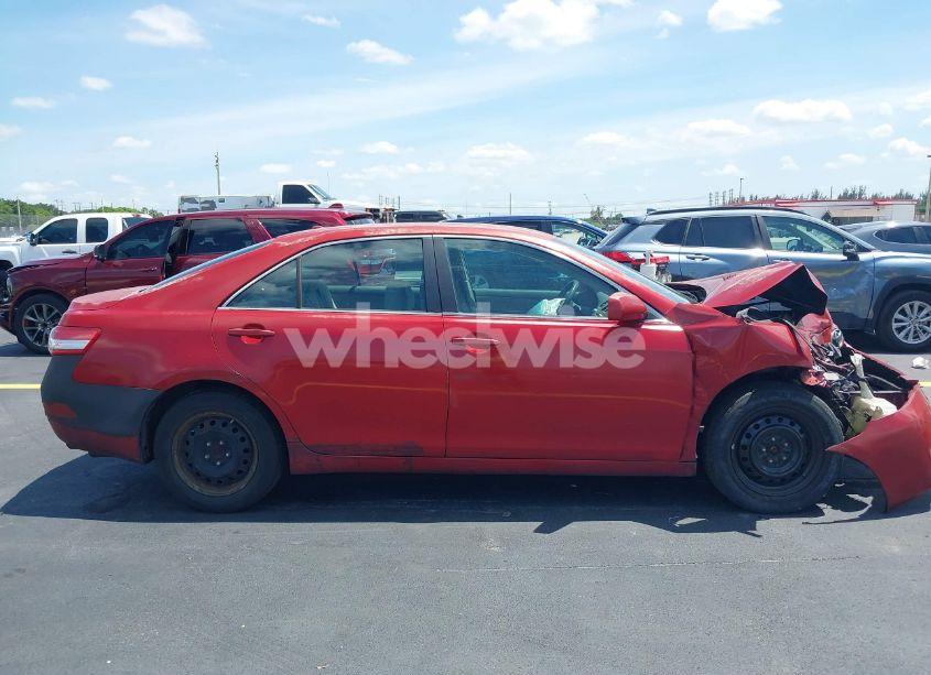 Photo 13 of 2011 Toyota Camry LE (VIN 4T1BF3EK3BU177524)