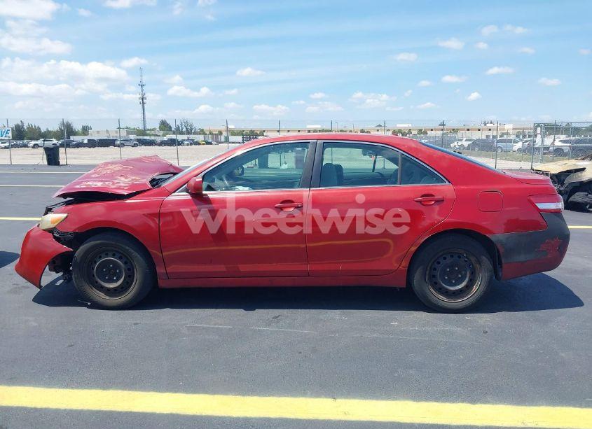 Photo 14 of 2011 Toyota Camry LE (VIN 4T1BF3EK3BU177524)