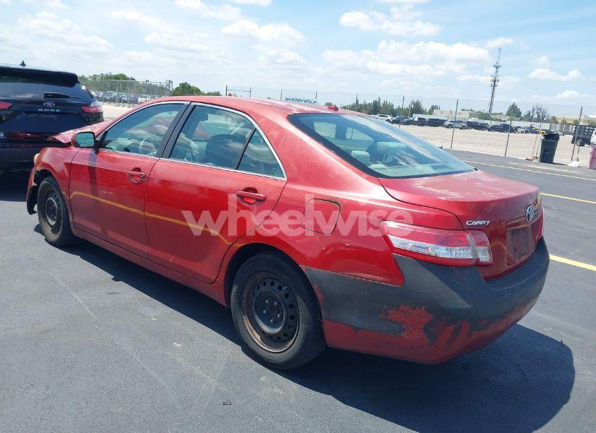 Photo 3 of 2011 Toyota Camry LE (VIN 4T1BF3EK3BU177524)