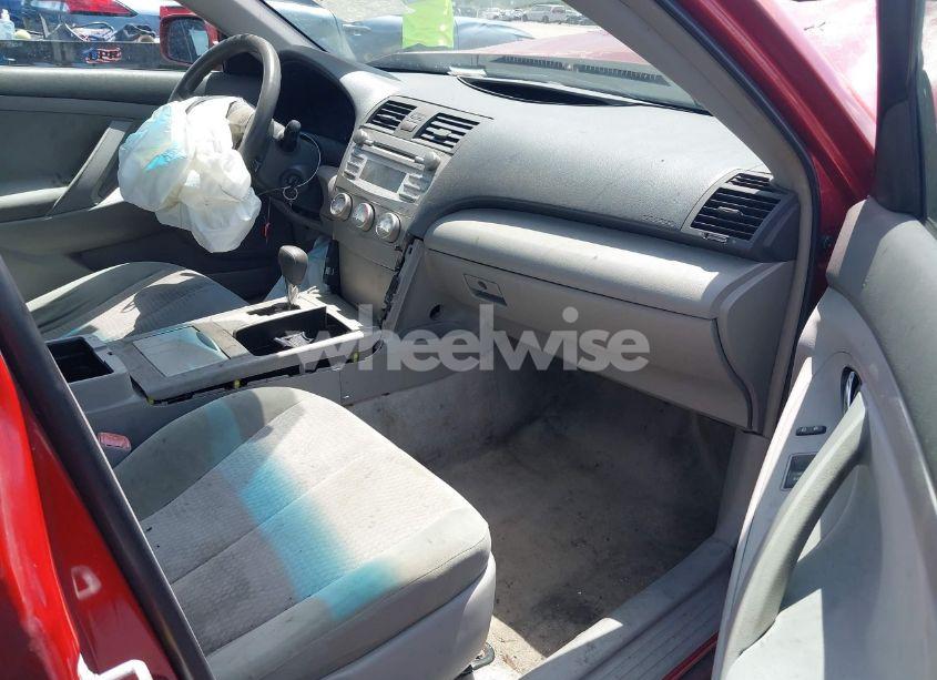 Photo 5 of 2011 Toyota Camry LE (VIN 4T1BF3EK3BU177524)