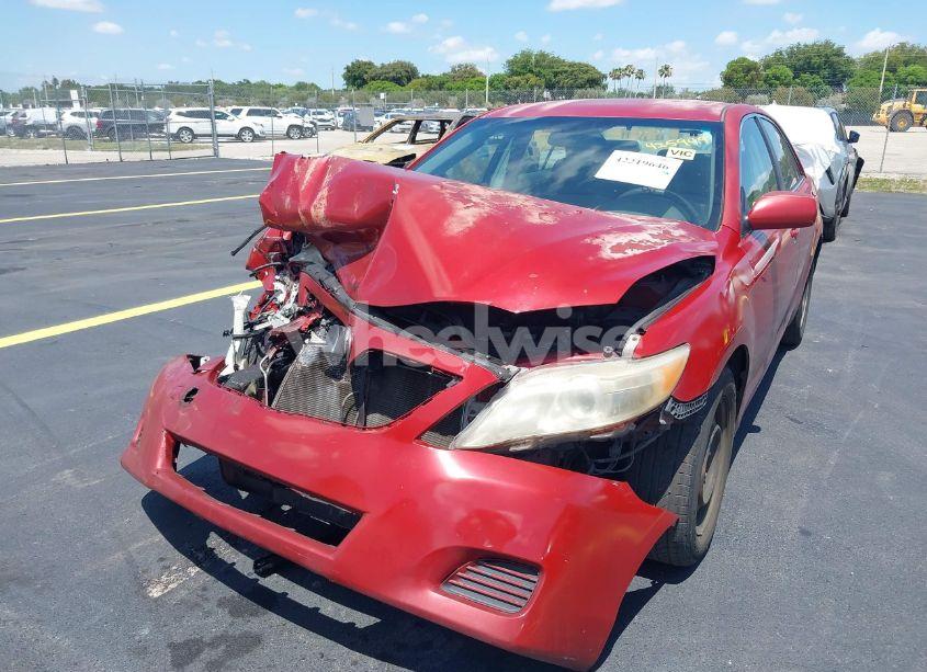 Photo 6 of 2011 Toyota Camry LE (VIN 4T1BF3EK3BU177524)