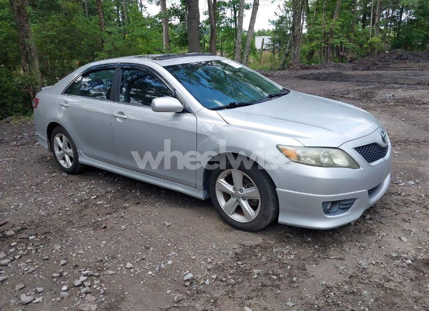 2011 Toyota Camry SE (VIN 4T1BF3EK3BU200056) main photo