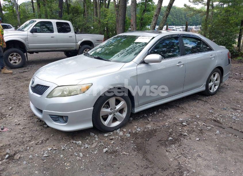Photo 2 of 2011 Toyota Camry SE (VIN 4T1BF3EK3BU200056)