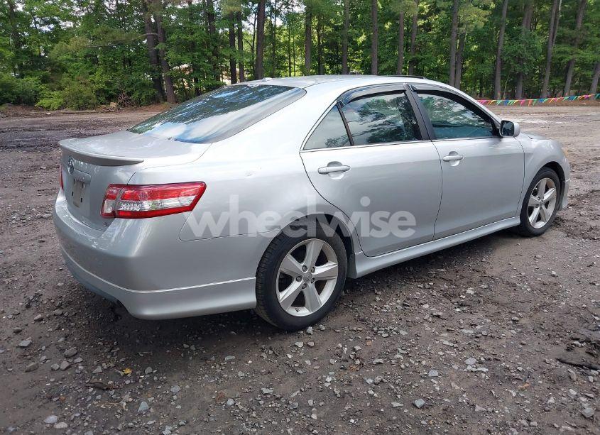 Photo 4 of 2011 Toyota Camry SE (VIN 4T1BF3EK3BU200056)