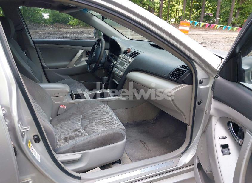 Photo 5 of 2011 Toyota Camry SE (VIN 4T1BF3EK3BU200056)