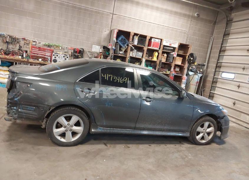 Photo 13 of 2011 Toyota Camry SE (VIN 4T1BF3EK3BU207072)