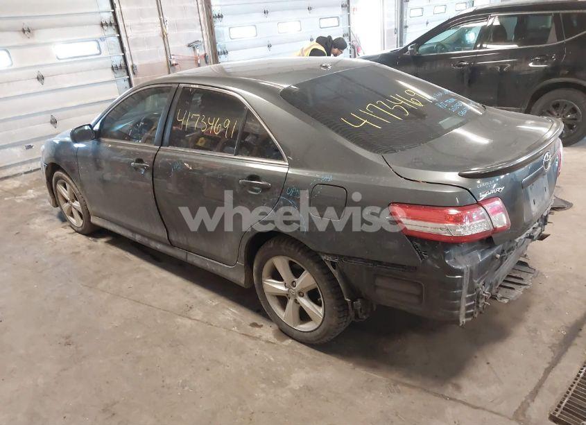 Photo 3 of 2011 Toyota Camry SE (VIN 4T1BF3EK3BU207072)