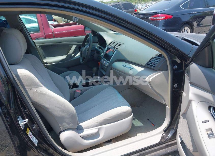 Photo 5 of 2011 Toyota Camry LE (VIN 4T1BF3EK3BU213440)