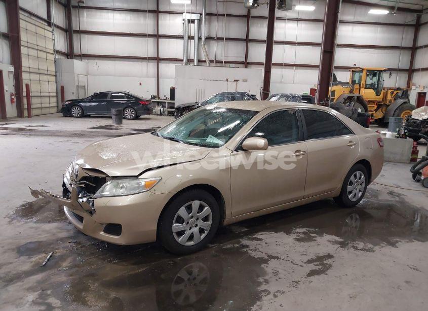 Photo 2 of 2011 Toyota Camry (VIN 4T1BF3EK3BU220601)