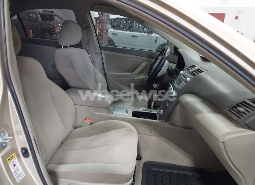 Photo 5 of 2011 Toyota Camry (VIN 4T1BF3EK3BU220601)