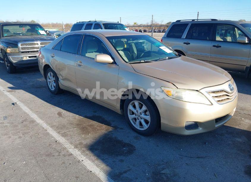 2011 Toyota Camry LE (VIN 4T1BF3EK3BU221053) main photo