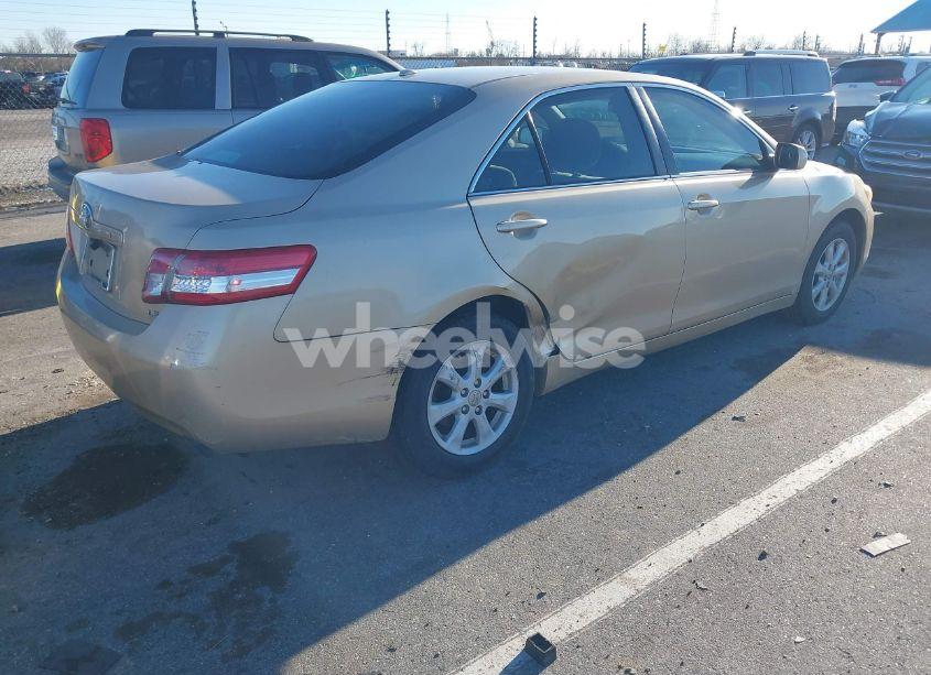 Photo 4 of 2011 Toyota Camry LE (VIN 4T1BF3EK3BU221053)