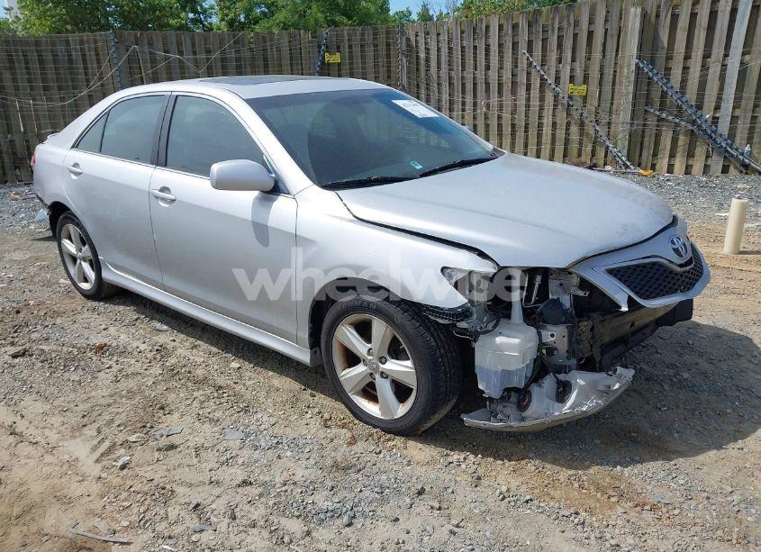 2011 Toyota Camry SE (VIN 4T1BF3EK3BU224812) main photo