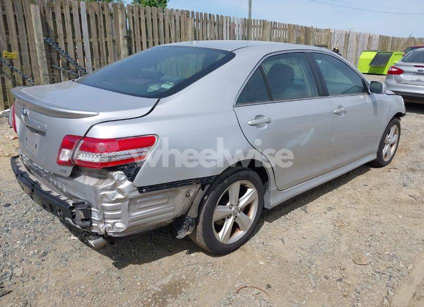 Photo 4 of 2011 Toyota Camry SE (VIN 4T1BF3EK3BU224812)