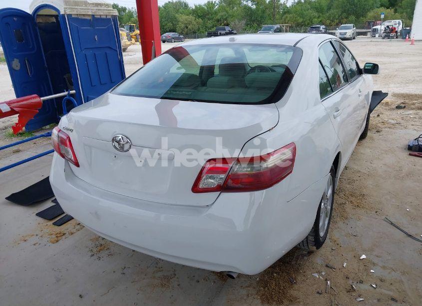 Photo 4 of 2011 Toyota Camry LE (VIN 4T1BF3EK3BU588647)
