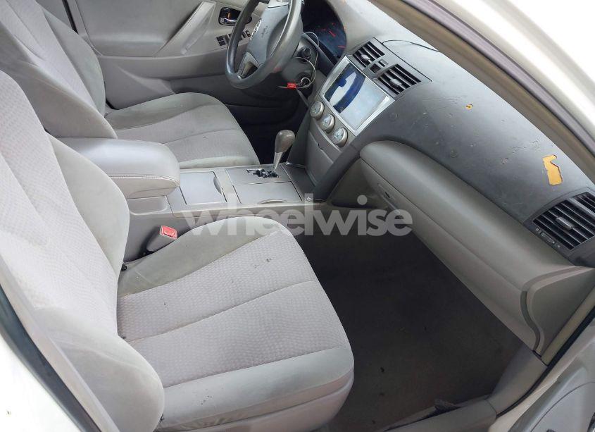 Photo 5 of 2011 Toyota Camry LE (VIN 4T1BF3EK3BU588647)