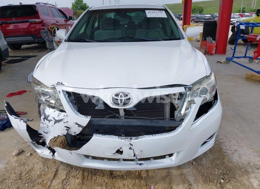 Photo 6 of 2011 Toyota Camry LE (VIN 4T1BF3EK3BU588647)
