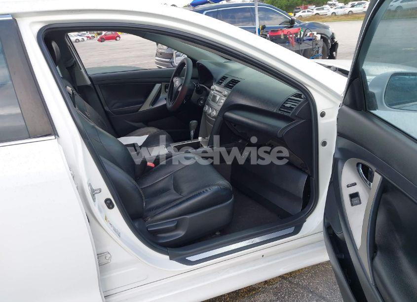 Photo 5 of 2011 Toyota Camry SE (VIN 4T1BF3EK3BU596781)