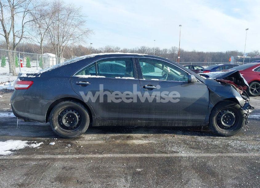 Photo 13 of 2011 Toyota Camry LE (VIN 4T1BF3EK3BU603499)