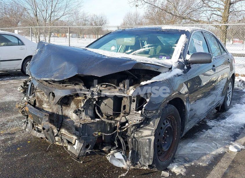 Photo 2 of 2011 Toyota Camry LE (VIN 4T1BF3EK3BU603499)