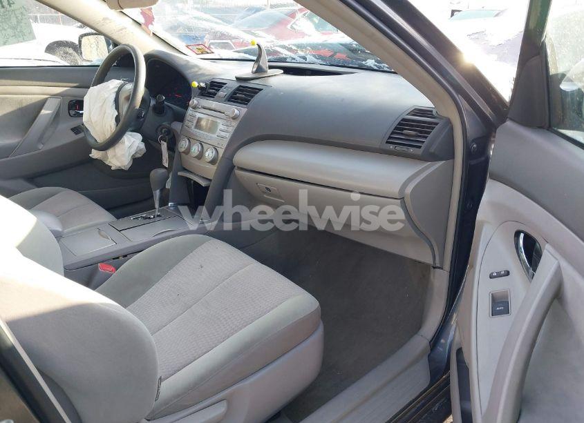 Photo 5 of 2011 Toyota Camry LE (VIN 4T1BF3EK3BU603499)