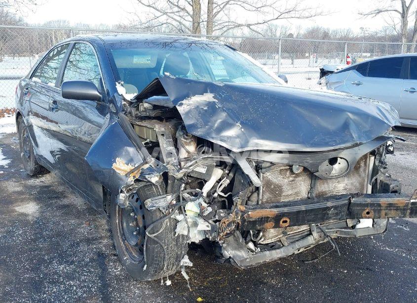 Photo 6 of 2011 Toyota Camry LE (VIN 4T1BF3EK3BU603499)