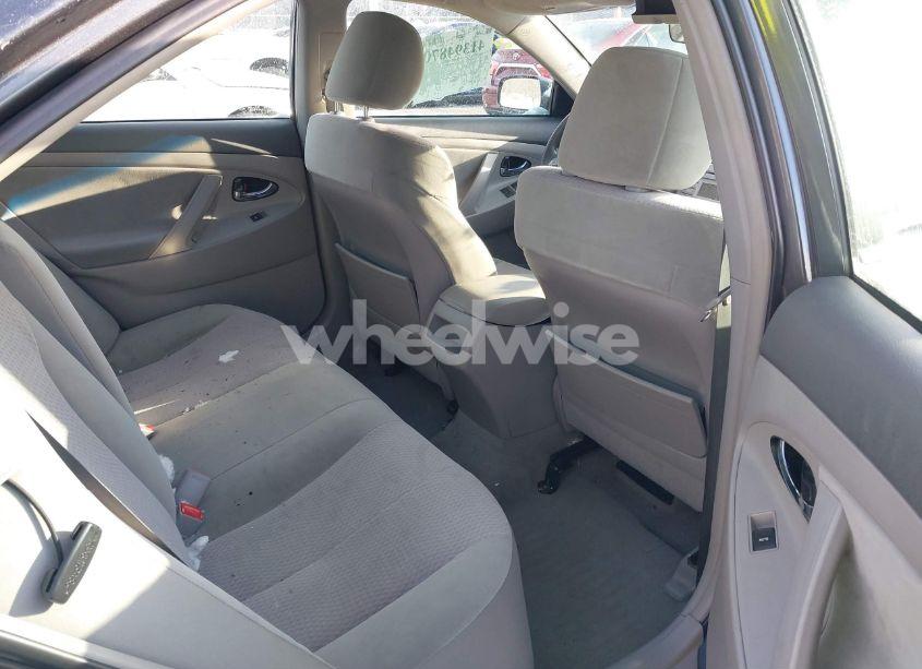 Photo 8 of 2011 Toyota Camry LE (VIN 4T1BF3EK3BU603499)