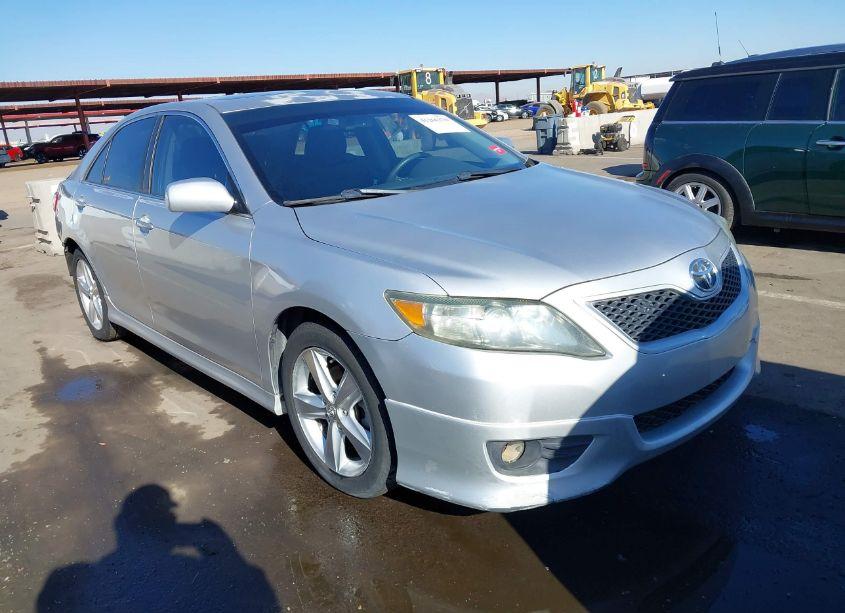 2011 Toyota Camry SE (VIN 4T1BF3EK3BU606502) main photo