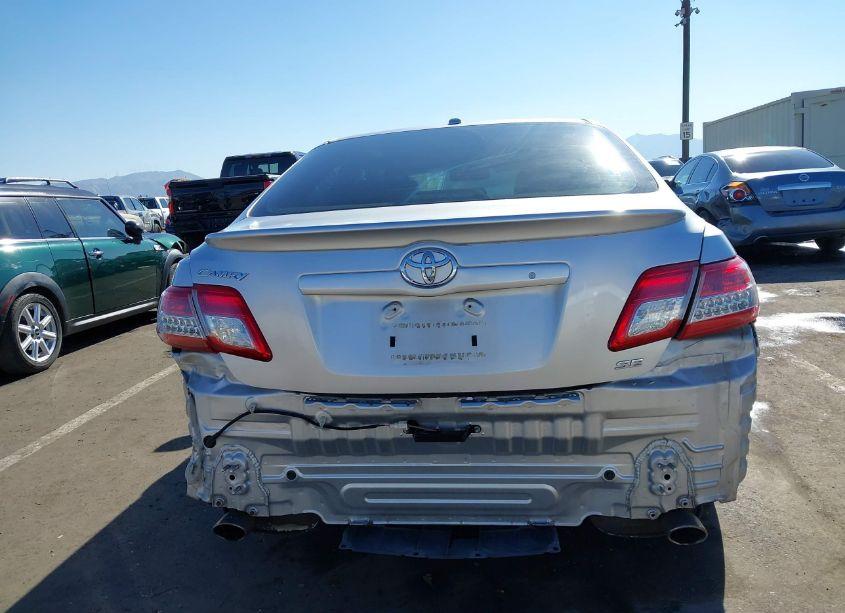 Photo 6 of 2011 Toyota Camry SE (VIN 4T1BF3EK3BU606502)