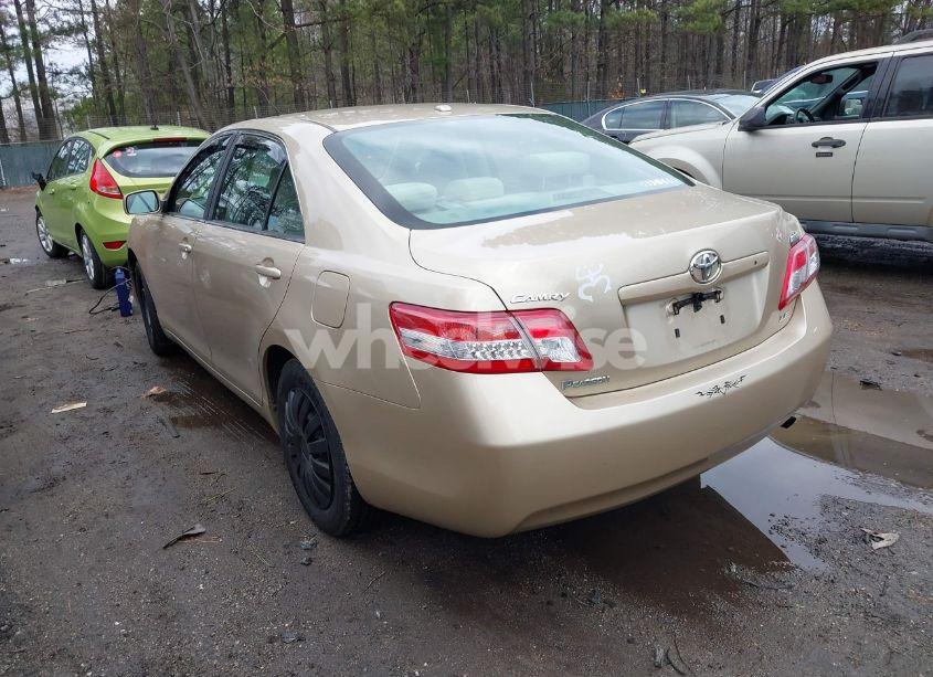 Photo 3 of 2011 Toyota Camry LE (VIN 4T1BF3EK3BU610789)