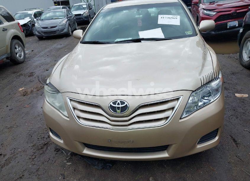 Photo 6 of 2011 Toyota Camry LE (VIN 4T1BF3EK3BU610789)