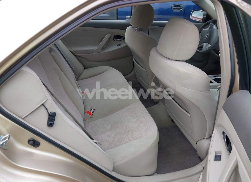 Photo 8 of 2011 Toyota Camry LE (VIN 4T1BF3EK3BU610789)