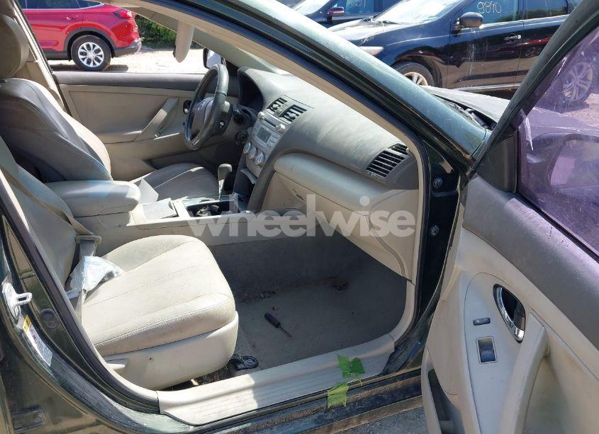 Photo 5 of 2011 Toyota Camry LE (VIN 4T1BF3EK3BU613305)