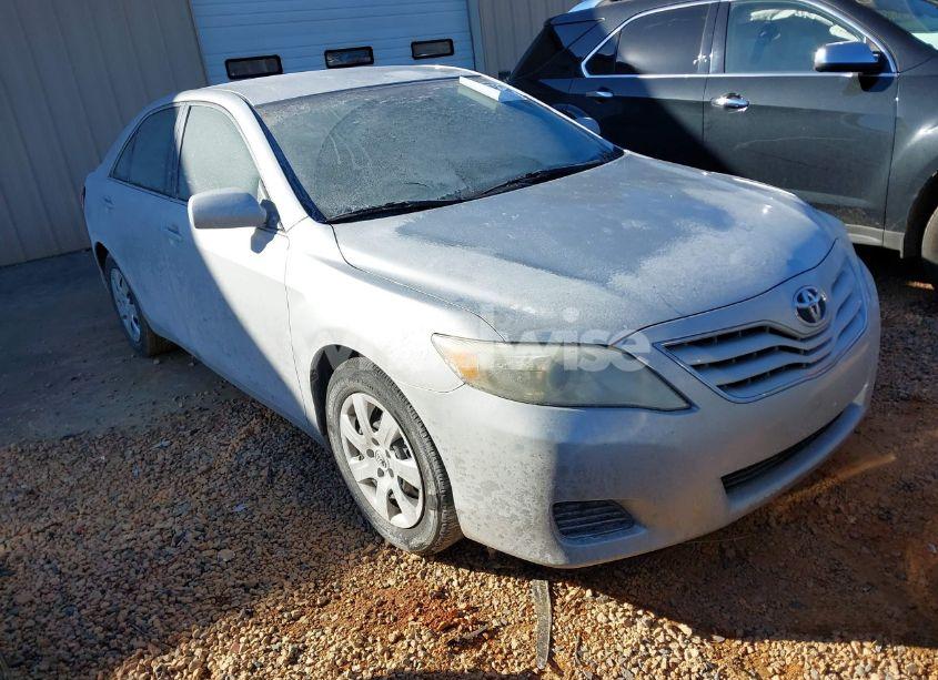 2011 Toyota Camry LE (VIN 4T1BF3EK3BU623977) main photo