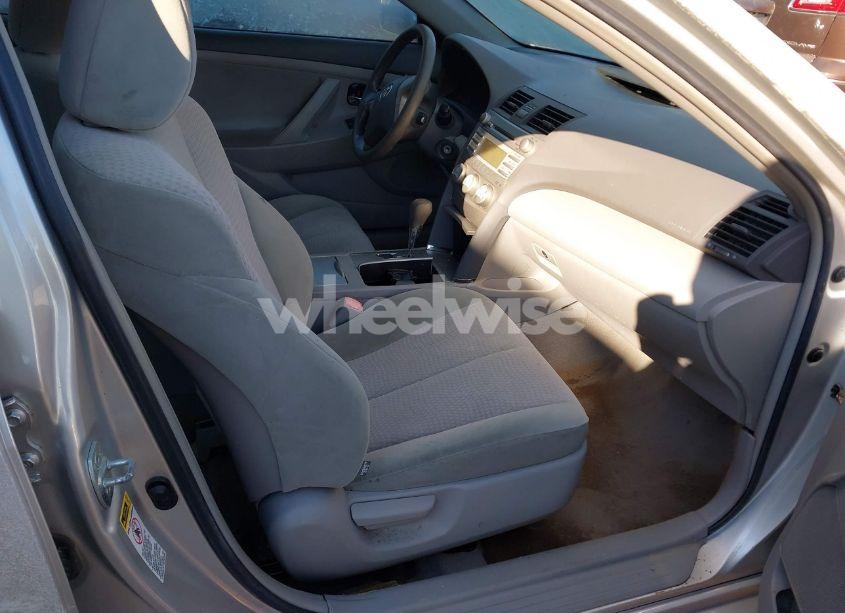 Photo 5 of 2011 Toyota Camry LE (VIN 4T1BF3EK3BU623977)