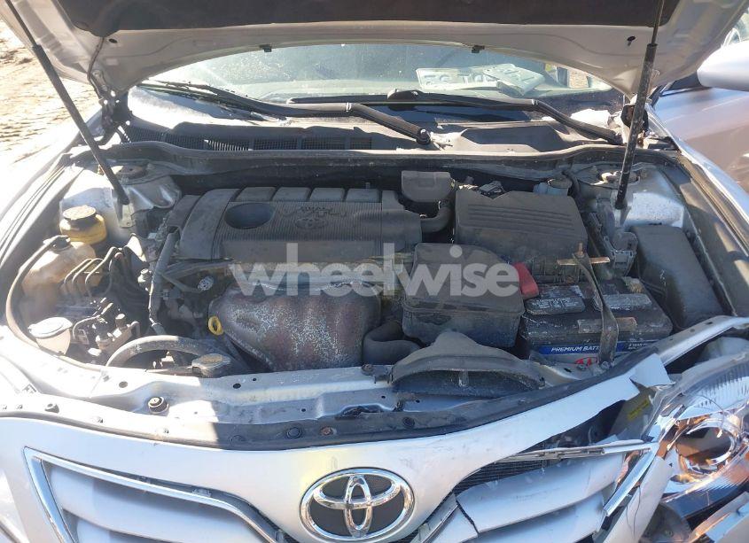 Photo 10 of 2011 Toyota Camry LE (VIN 4T1BF3EK3BU632808)